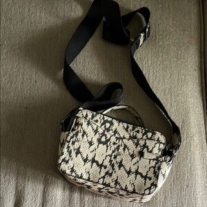 Mix It Black and Cream Crossbody Bag with Geometric Design